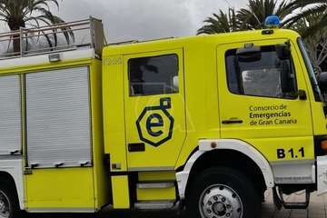 Incendio en los locales del anfiteatro al aire libre de Las Remudas (Telde)/TA.